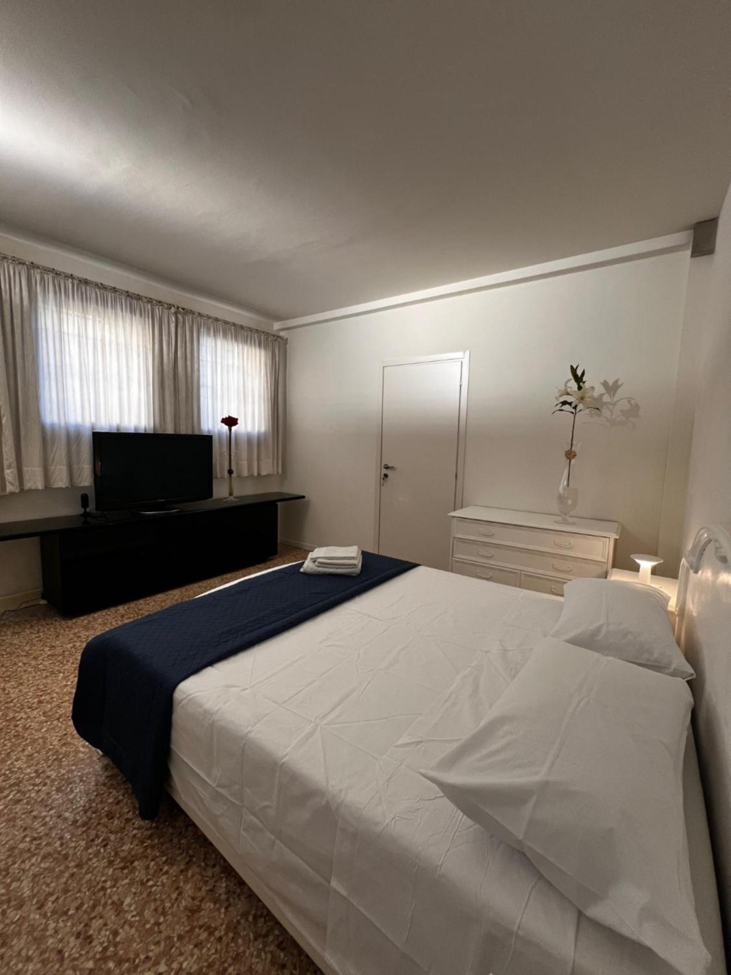 Locazione Turistica Joyful Padova Hotel Exterior foto